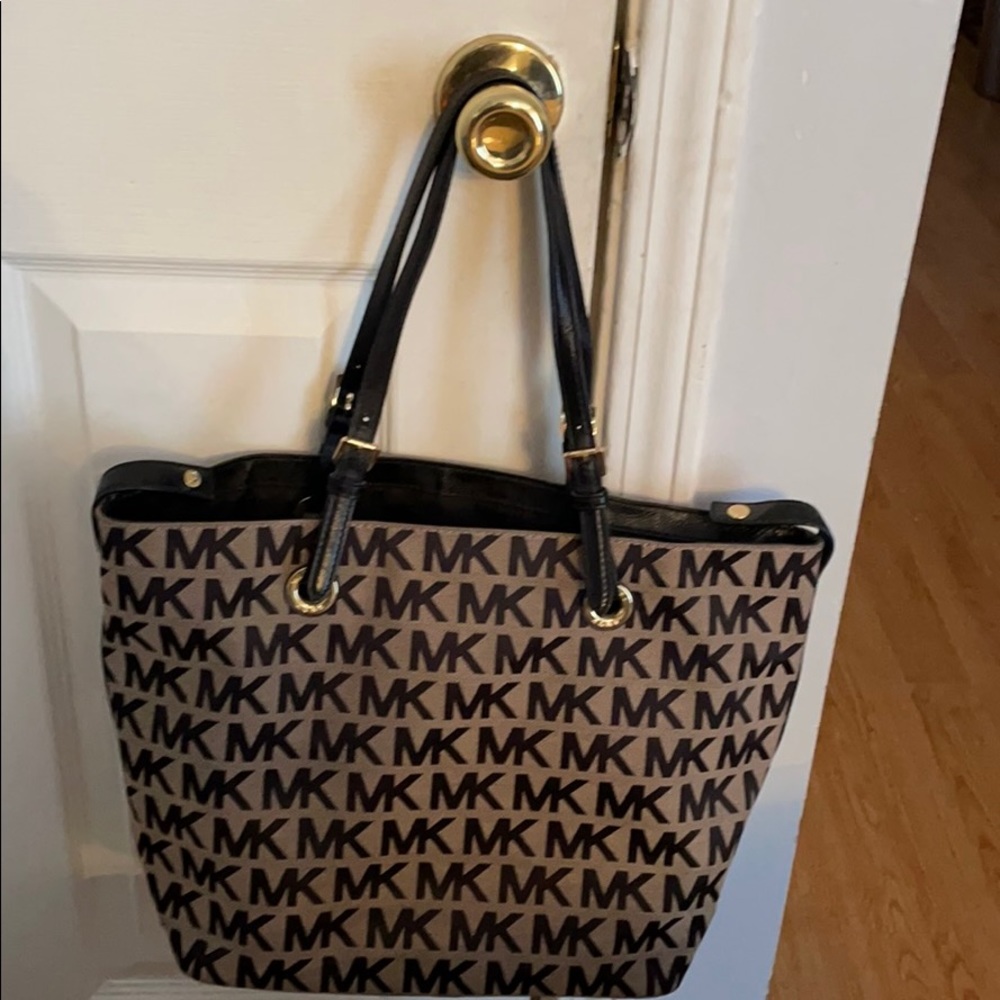 Micheal Korr bag